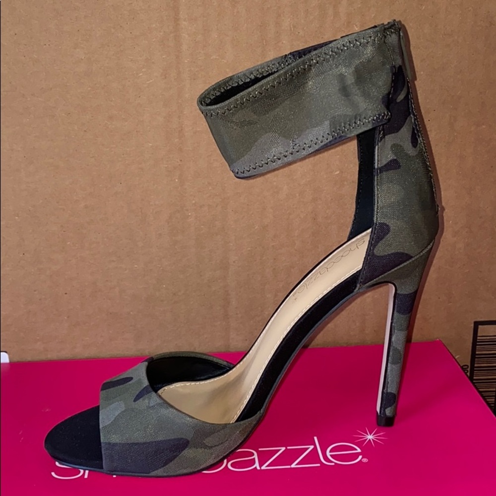 Soft Camo Pump Heel. Shoedazzle NWT